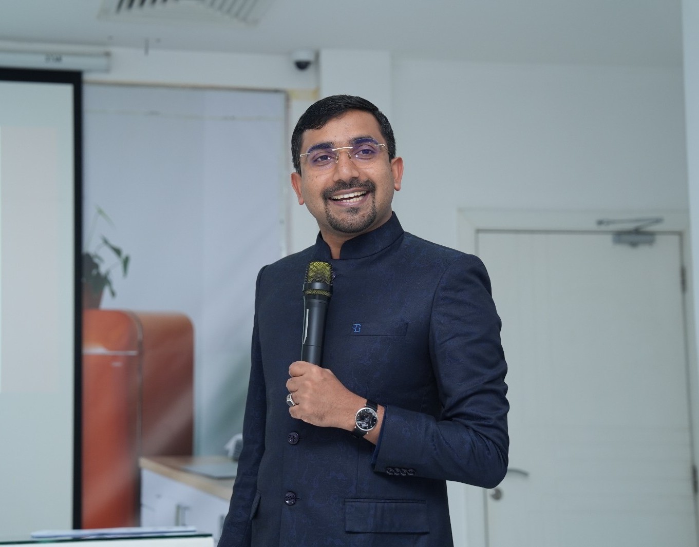 Dr. Rashid Gazzali
